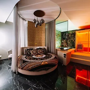 versace-luxury-room.sicilyhotelsitaly.net/