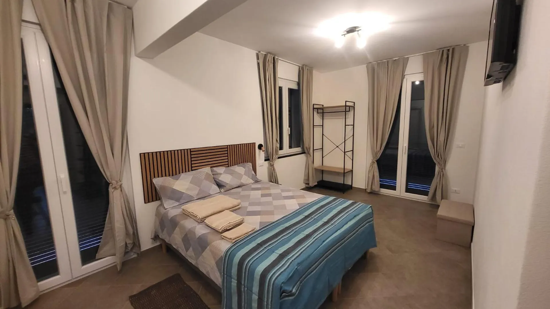 Hotel P R A T O E O N D E Cogoleto Affittacamere